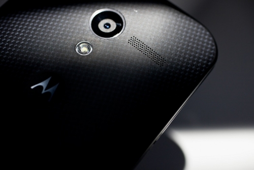 Телефоните на Motorola вече могат да правят снимки с бутона за звук