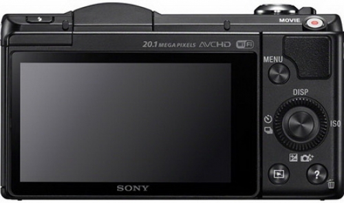 Sony започна продажбите на компактния цифров фотоапарат a5000 със сменяеми обективи