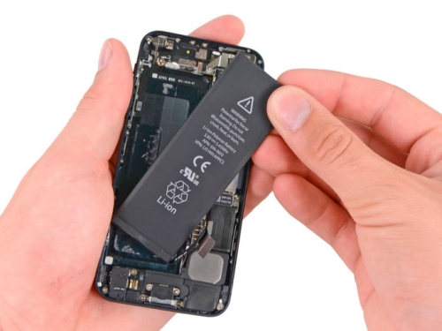 Apple изцяло ще автоматизира производството на акумулаторни батерии за iPhone