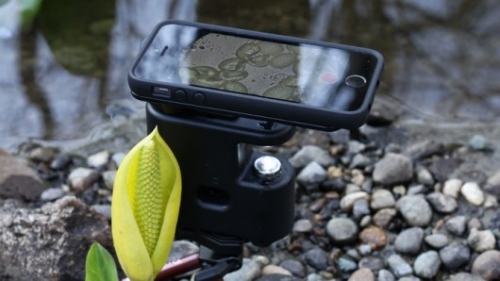 MicrobeScope придава на iPhone възможностите на микроскоп