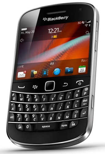 BlackBerry възобновява производството на смартфона Bold 9900