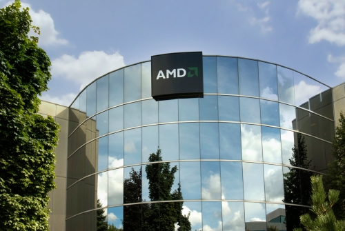 Финансовото положение на AMD се подобрява; очитат 87% по-малка загуба