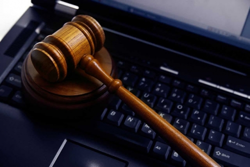Американски съд поиска от Microsoft данни за техен клиент в Ирландия