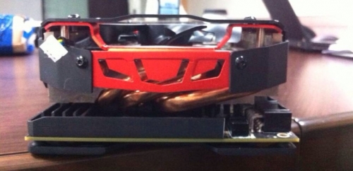 Картата PowerColor Radeon R9 295X2 Devil13 получи четири конектора 8-pin PCI-E Power