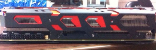 Картата PowerColor Radeon R9 295X2 Devil13 получи четири конектора 8-pin PCI-E Power