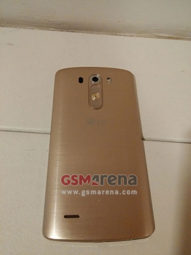 Появиха се изображения със златистата версия на смартфона LG G3