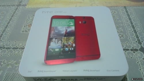 Ярко-червен HTC One (M8) на „живи“ снимки