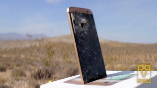 HTC One (M8) беше разстрелян със снайпер