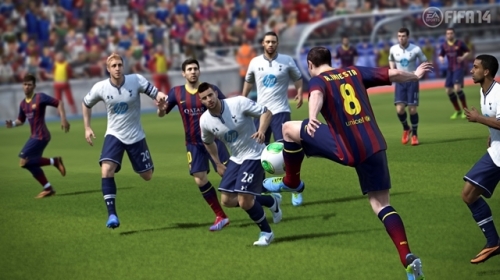 FIFA 14 си върна лидерството в британските класации