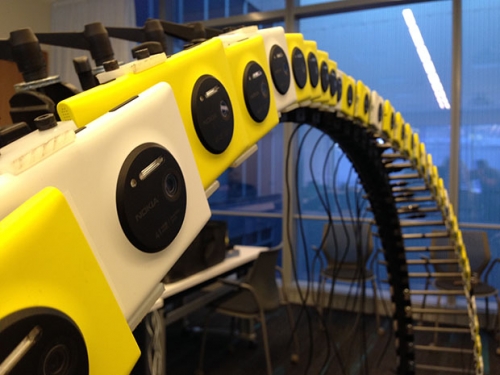 Nokia запечатват живота в Ню Йорк с 50 смартфона Lumia 1020