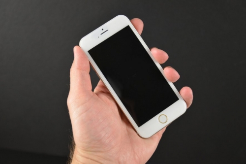 Производството на 5,5-инчовия iPhone 6 започва през август