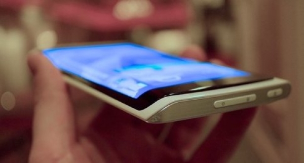 Samsung Galaxy S6 ще получи огънат и от двете страни екран