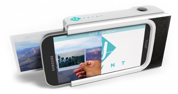Калъфът Prynt превръща смартфона в портативен фотопринтер