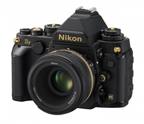 В Япония обявиха цифровия фотоапарат Nikon Df Gold Edition