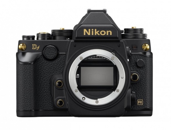 В Япония обявиха цифровия фотоапарат Nikon Df Gold Edition