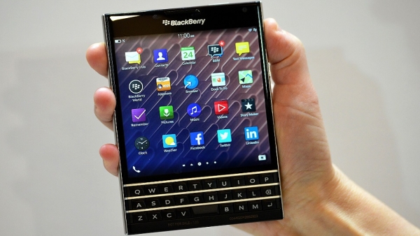 BlackBerry предлага отстъпка до 550 долара, ако смените вашия iPhone с Passport