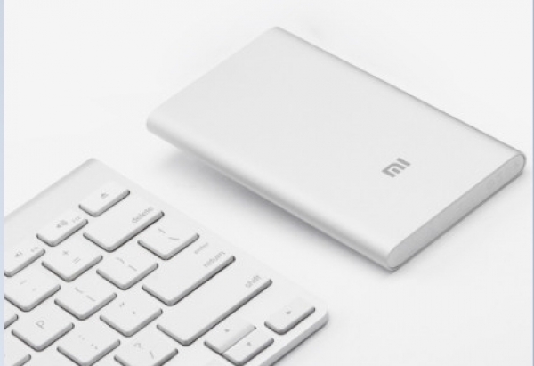 Xiaomi представи тънък и достъпен външен акумулатор