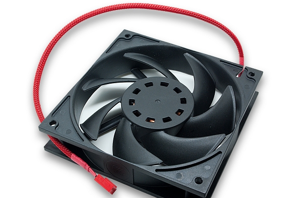 EK Water Blocks представи серията от 120-мм вентилатори EK-Vardar