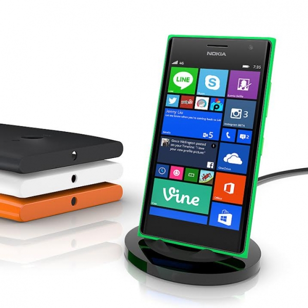 Lumia 735 вече на българския пазар