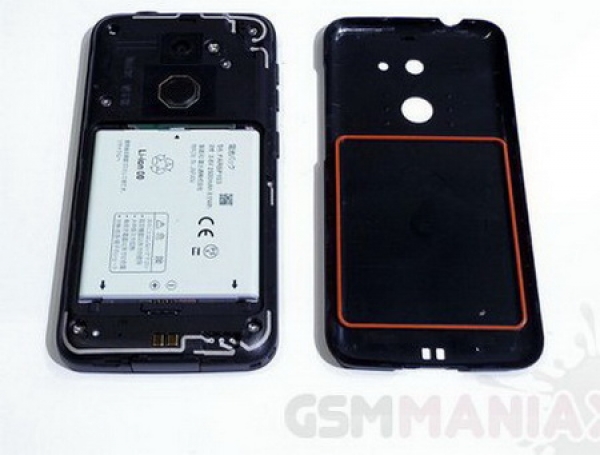 Fujitsu официално анонсира своя нов Android-смартфон ARROWS M305/KA4