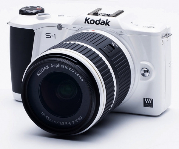 Първа информация за безогледалния цифров фотоапарат Kodak S-1 MFT