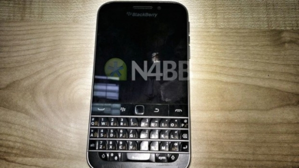 BlackBerry се завръща към корените си с Classic