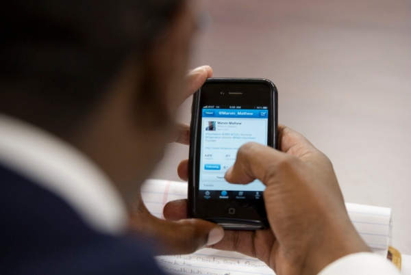 Twitter скоро ще ни показва съобщения от непознати