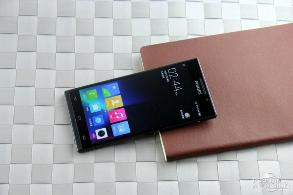 Официален анонс на флагманския смартфон Philips I966 Aurora