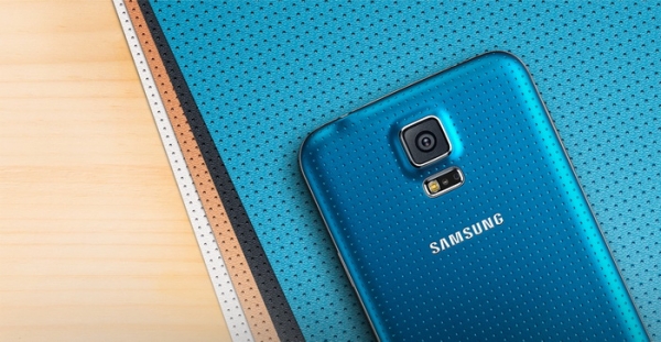 Смартфонът Galaxy S5 Plus се появи в холандския сайт на Samsung
