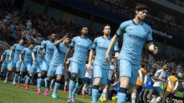 FIFA 15 пета поредна седмица не слиза от върха на британската гейм-класация