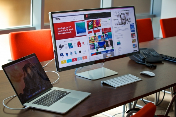 Мониторът LG 34UM95: решение за професионалисти, имащи нужда от два екрана