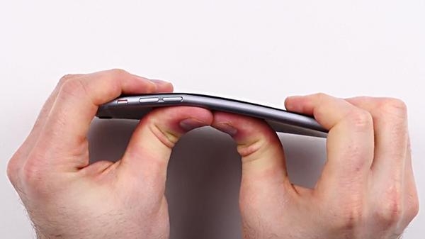 Пукнат екран е основната повреда при новия iPhone 6 до момента