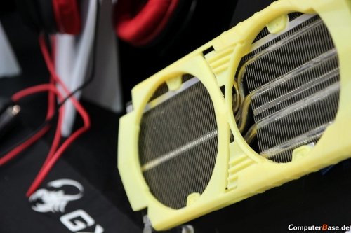 Снимки на видеокартата MSI GeForce GTX 980 Gaming с охладителя Twin Frozr V