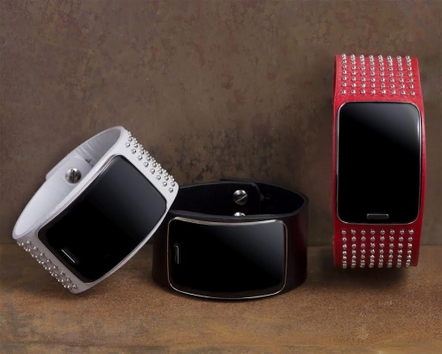 Diesel Black Gold представя специален Samsung Gear S на модно шоу