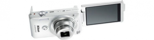 16-мегапикселов фотоапарат Nikon Coolpix S6900 за любителите на селфитата