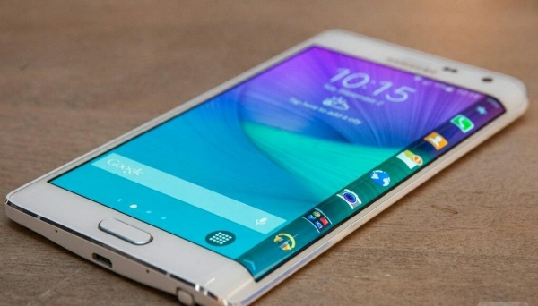 От белия лист хартия до съвършенство: Как Samsung създаде модерен шедьовър