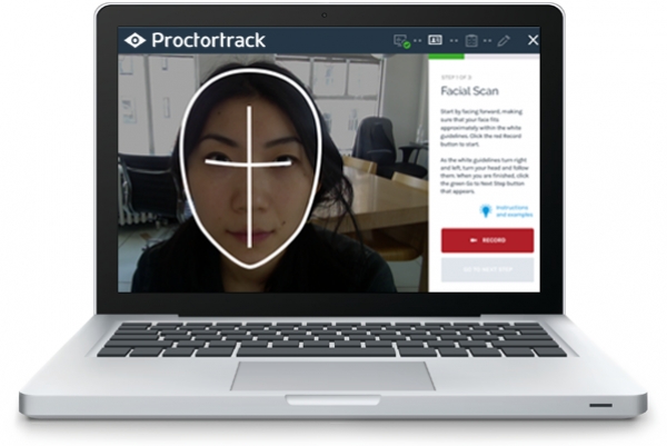 Програмата против измами Proctortrack предизвика студентски протести