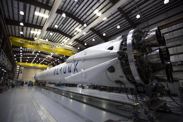 SpaceX още веднъж ще опита кацане на първата степен на ракетата Falcon-9