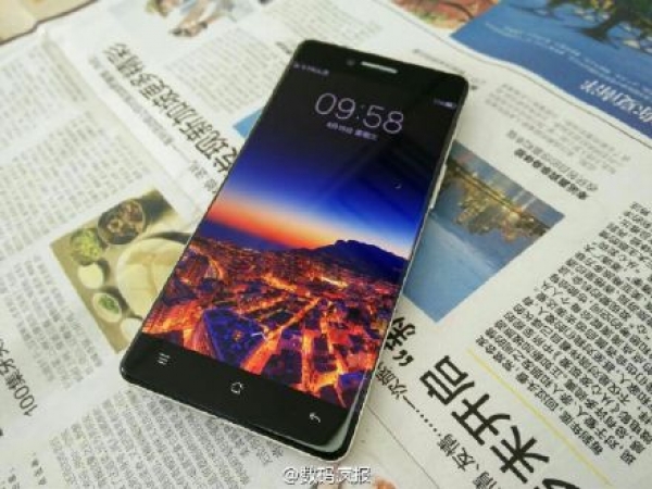 Нови изтекли снимки на Oppo R7 показват впечатляващия дизайн без рамка