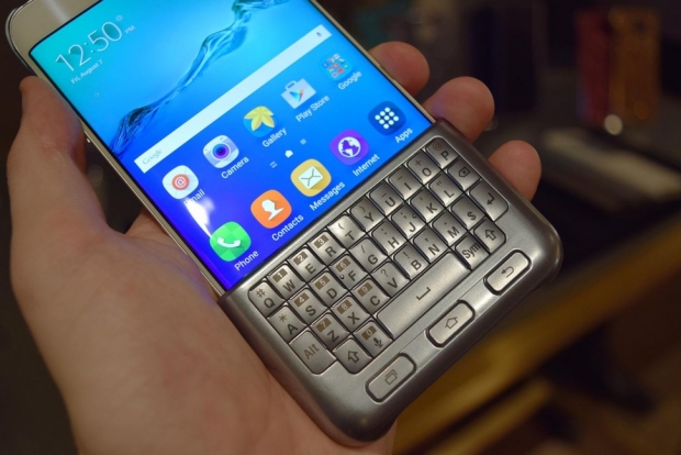 Samsung предлага калъф с клавиатура за новия S6 Edge Plus