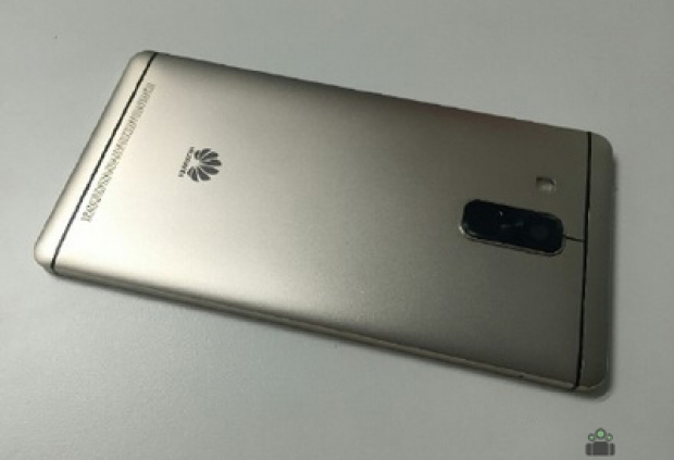 Флагманът Huawei Mate S на живи снимки