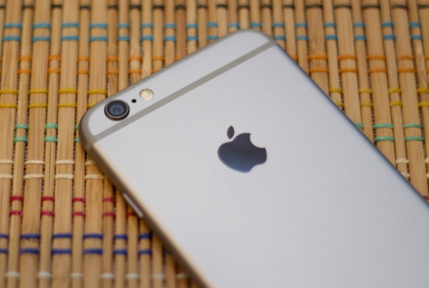 Apple започна безплатна подмяна на дефектните камери в смартфоните iPhone 6 Plus