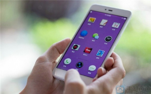 Smartisan U1: фаблет с 64-битов Snapdragon 615 и цена 0