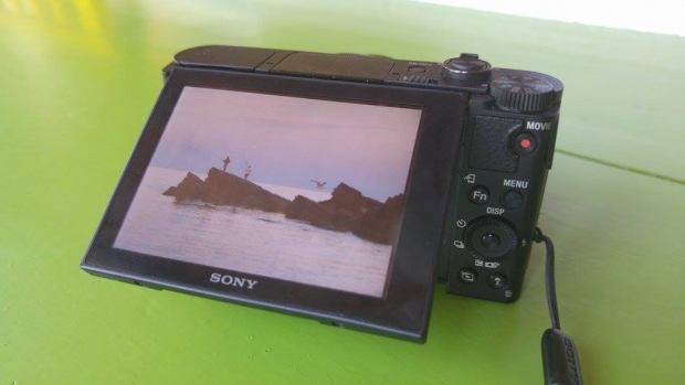Ревю на Sony Cybershot DSC-WX500 и DSC-HX90V: ултракомпактни суперзуми