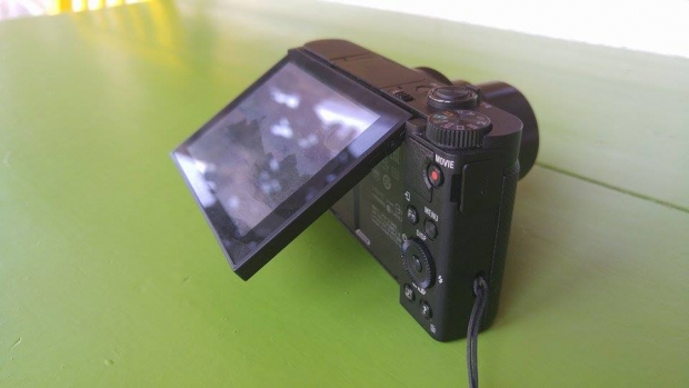 Ревю на Sony Cybershot DSC-WX500 и DSC-HX90V: ултракомпактни суперзуми