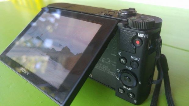 Ревю на Sony Cybershot DSC-WX500 и DSC-HX90V: ултракомпактни суперзуми