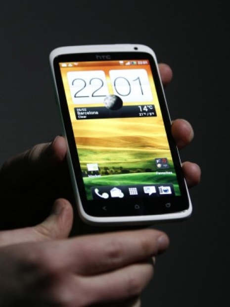 Ноемврийските приходи на HTC са спаднали с почти 40%