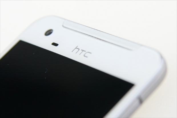 HTC One X9: появиха се прес-снимки на металния смартфон