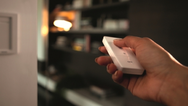   Philips       - Hue