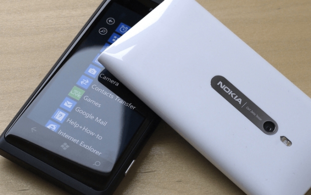 Последната компилация на Windows 10 Mobile поддържа старите игри от WP7